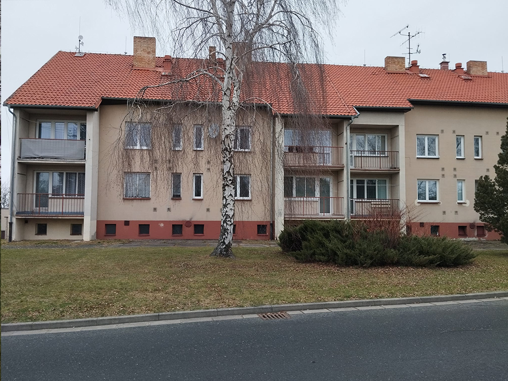 slideshow-1-bytovy-dum-v-uhlirskych-janovicich