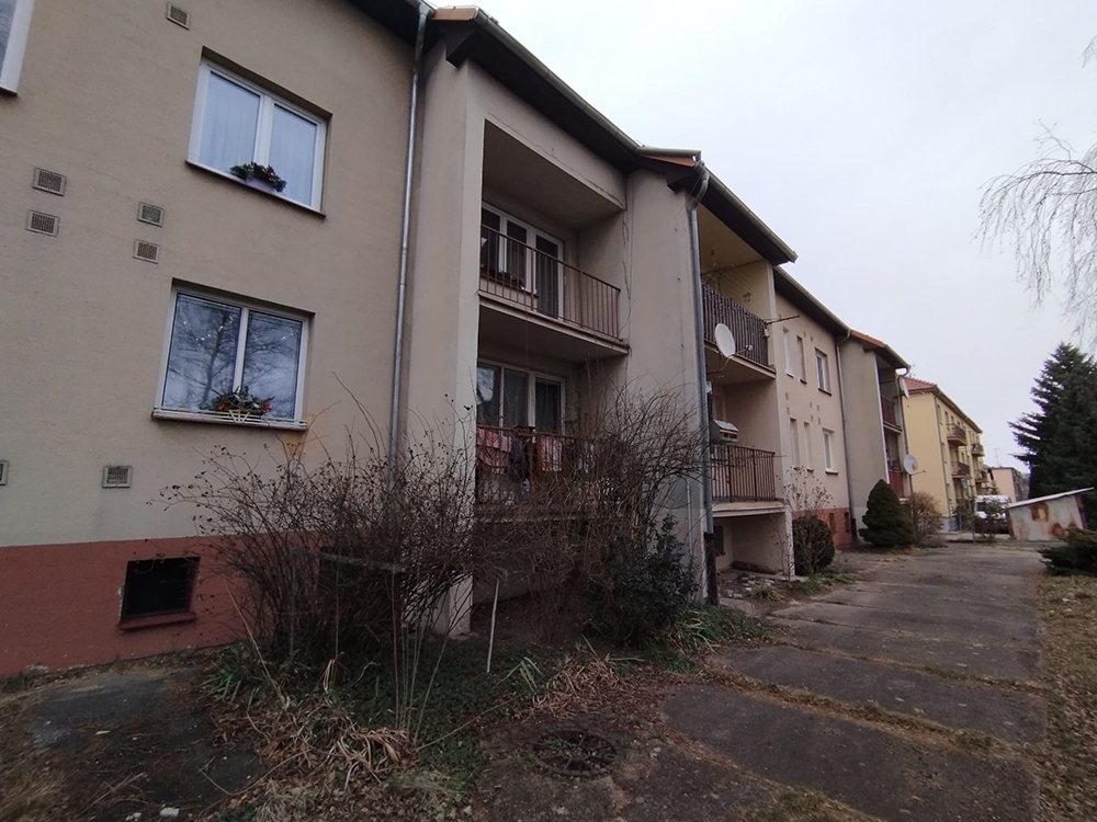 slideshow-1-bytovy-dum-v-uhlirskych-janovicich