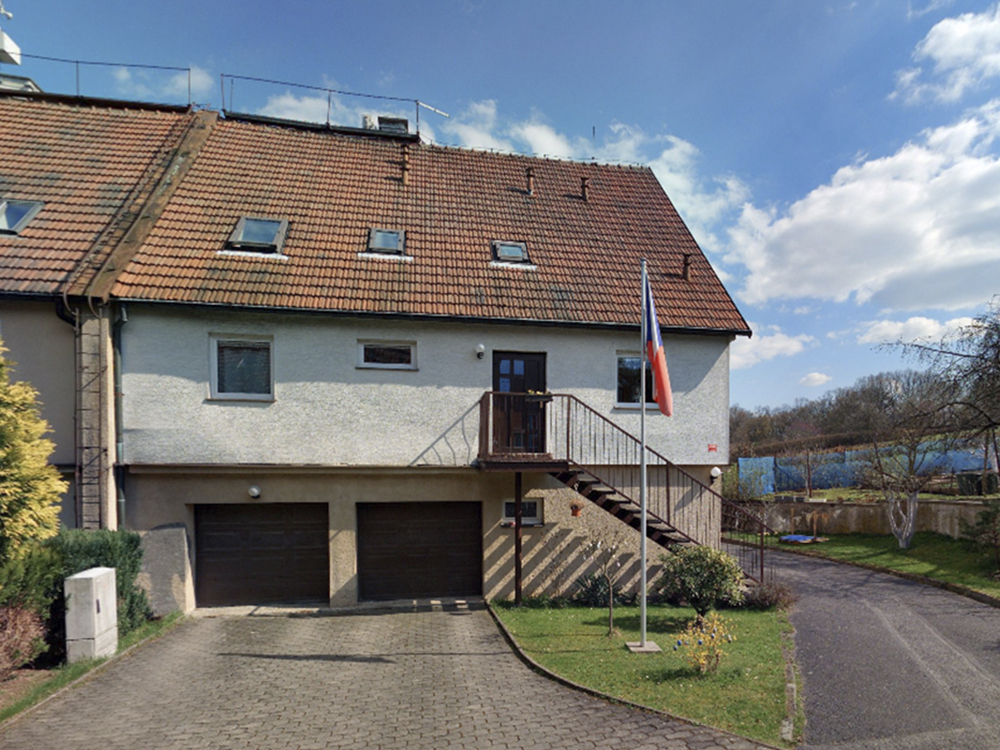 slideshow-1-rodinnovy-dum-v-decine