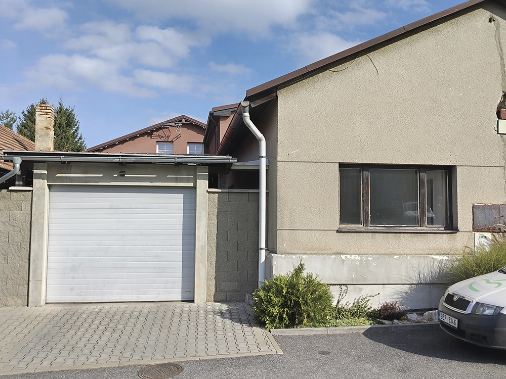 slideshow-1-rodinnovy-dum-v-tuchorazi